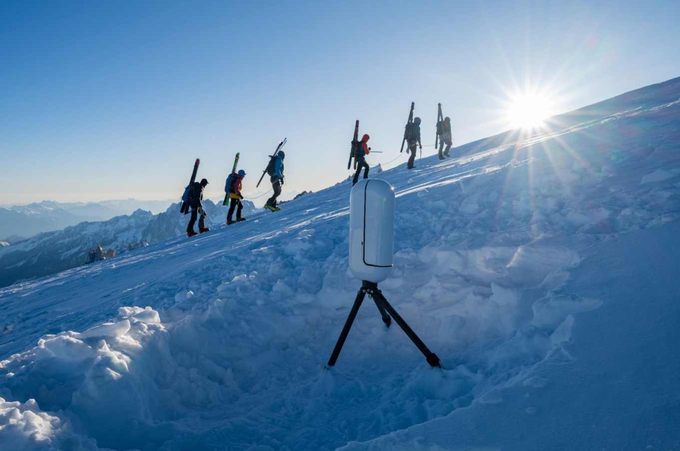 CLOSER TO INFINITY #1 - Following in Jules Janssen's Footsteps: Vaonis Brings Astronomy Back to Mont Blanc