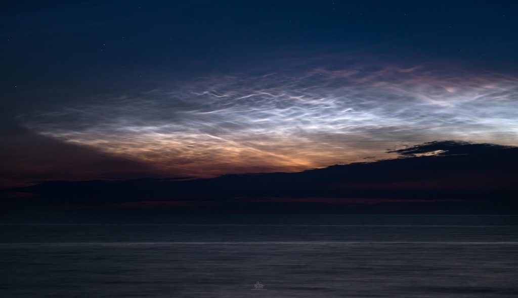 Noctilucent clouds by Guillaume Doyen