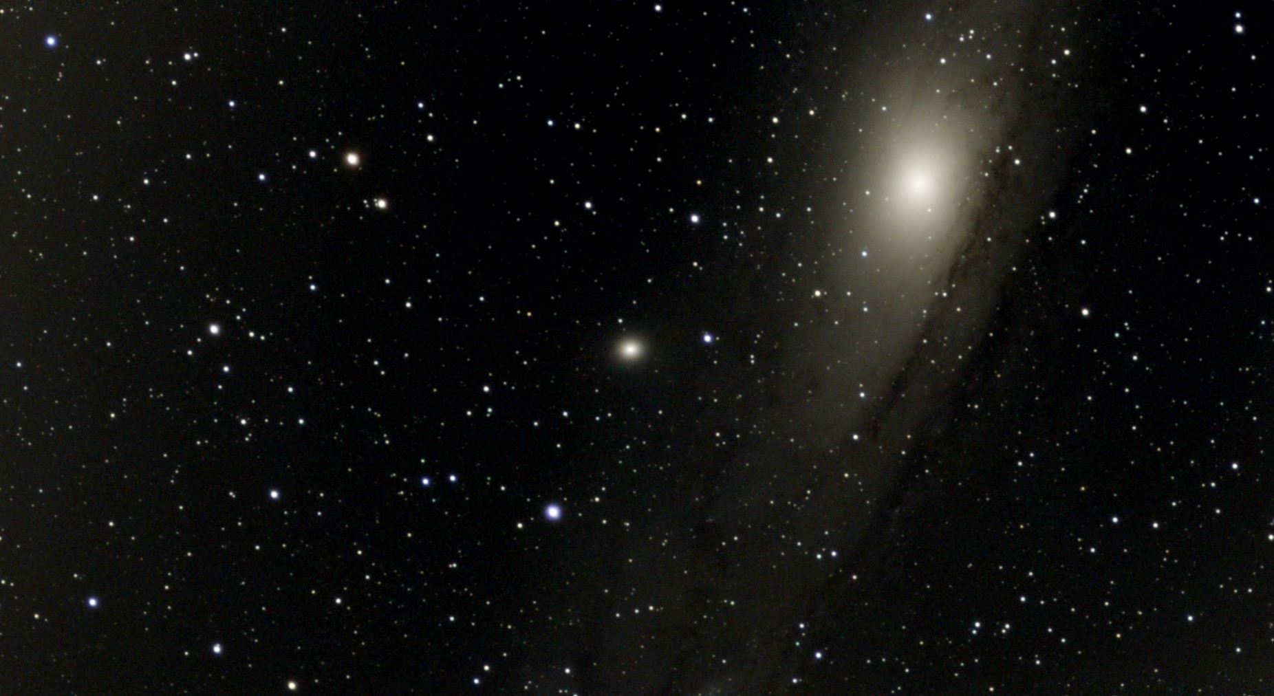 M32 – Dwarf Galaxy